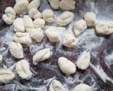 Foto del paso 5 de la receta: Ñoquis de coliflor con pollo