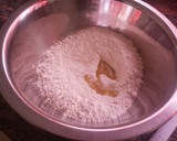 Foto del paso 2 de la receta: Receta de masa de pizza fácil y rápida