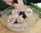 Foto langkah ke 1 dari resep Ayam Kemangi Pedas Khas Sunda Devina Hermawan.
