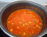 Foto del paso 5 de la receta: Garbanzos con tomate y jamón