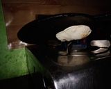 A picture of step 5 of Tandoori naan.