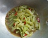 Foto langkah ke 3 dari resep Tumis Labu Siam (Bumbu Iris).