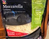 A picture of step 4 of Quick Alfredo Chicken Pizza.
