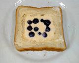 Foto del paso 4 de la receta: Tostadas cheesecake en freidora de aire
