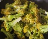 Foto del paso 1 de la receta: Brócoli con queso cremoso🥦🧀🥛🥯🍚🍱