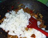 Foto langkah ke 4 dari resep Nasi Goreng Mawut.