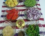 A picture of step 1 of Qeema Matar Alo.