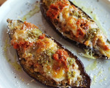 Foto del paso 7 de la receta: Berenjenas rellenas de carne de canelón con tomate y pesto