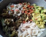 Foto del paso 2 de la receta: Ensalada tibia colorida🥗🥙🥑