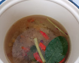 Foto langkah ke 3 dari resep Sup/pindang ikan patin bumbu iris.