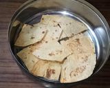 A picture of step 3 of Left-over roti Nachos with Mango-Avocado salad.