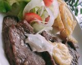 Hình bước làm 5 của món Bò bít tết salad 🥩🍴