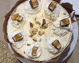 A picture of step 8 of White chocolate honeycomb cheesecake.
