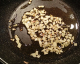 Foto del paso 2 de la receta: Raviolis cinco queso con crema de albahaca