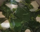 Foto langkah ke 3 dari resep 106. Sayur Bening Bayam Tahu (tanpa kunci).