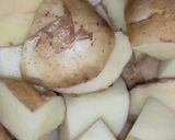 A picture of step 1 of Aloo ki sabji.