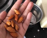 બદામ થીક શેક (Badam Thick Shake Recipe In Gujarati) રેસીપી સ્ટેપ2ફોટો