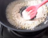 Foto langkah ke 4 dari resep Saus Bechamel aka Saus Putih ala Rianti Kitchen.