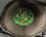 A picture of step 3 of Palak Uttapam.