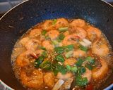 Foto langkah ke 4 dari resep Udang Saus Tiram Pedas.