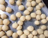 Foto langkah ke 4 dari resep Potato pom-pom (bola-bola kentang keju).