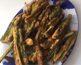 A picture of step 5 of Kurkuri bindi.