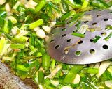 झटपट आवळ्याचे लोणचे (jhatpat avdyache lonche recipe in marathi) रेसिपी स्टेप 3 फोटो