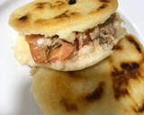 Foto del paso 3 de la receta: Arepas con atún