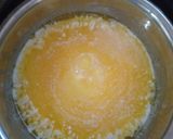 Foto langkah ke 2 dari resep Cupcakes polos 2 telur.