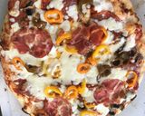 A picture of step 3 of Pizza on the Big Green Egg.