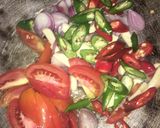 Foto langkah ke 2 dari resep Tumis Udang Pedas Manis.
