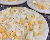 Foto langkah ke 2 dari resep Cheesy pizza.