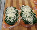 Foto del paso 4 de la receta: Lomo de cerdo adobado en casa, con relleno de espinacas y queso