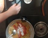 A picture of step 2 of Aloo matar curry.