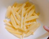 Hình bước làm 2 của món Tuần 14 : Khoai tây chiên 🍟