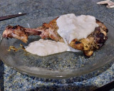 Foto del paso 6 de la receta: Pollito al horno condimentado acompañado con una salsa blanca (a mi estilo)