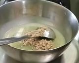 A picture of step 4 of Honey glazed Kiwi Thandai.