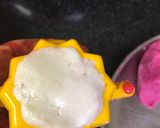 A picture of step 5 of Strawberry and blueberry Modak.