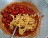 Foto langkah ke 6 dari resep Telur Oseng Tomat.