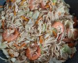 Foto langkah ke 3 dari resep 1137. Mie Goreng Thailand.