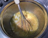 Une image de l'étape 4 de Omelette au jambon cru, oignon et herbes.