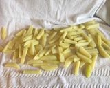 A picture of step 5 of French Fries With Cheesy Sauce.