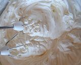 Pavlova tekercs recept fázis 2 fotója