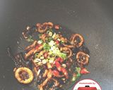 Foto langkah ke 5 dari resep Cumi Lada Hitam Cah Jamur Mudah #homemadebylita.