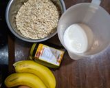 Foto langkah ke 1 dari resep Banana Oat Waffle.
