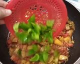 A picture of step 5 of Aloo Matter Ki bhujiya.