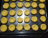 Foto langkah ke 5 dari resep Thumbprint cheese cookies.