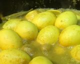Foto langkah ke 2 dari resep Telor bumbu kuning.