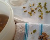 Foto del paso 5 de la receta: "Mousse" de leche con frutillas y pistachos