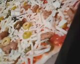 صورة لخطوة 3 من وصفة بيتزا🍕🧀